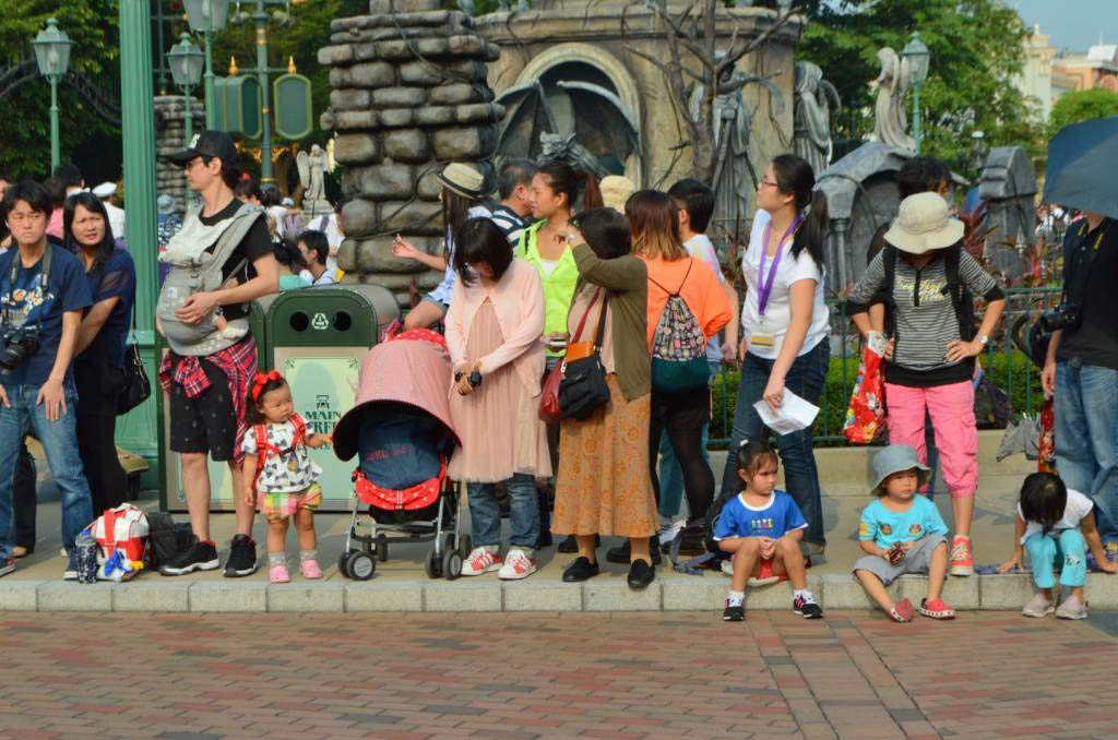 Парад в Диснейленде, Parade in Disneyland