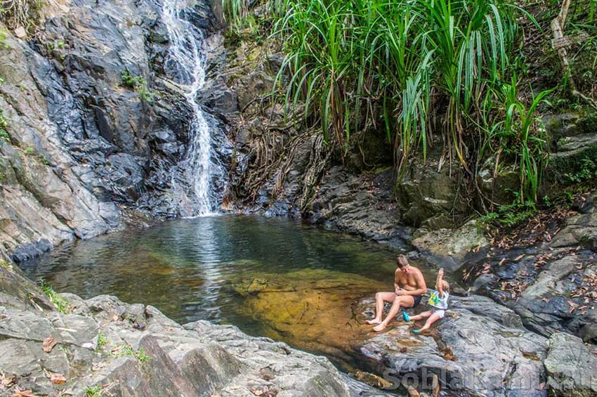 Эль Нидо, Makinit Hotsprings, Nagkalit-kalit Waterfalls, горячие источники, водопады