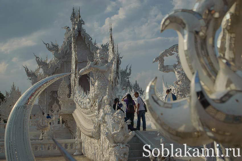 Белый храм Wat Rong Khun в Чианграе, фото, отзывы