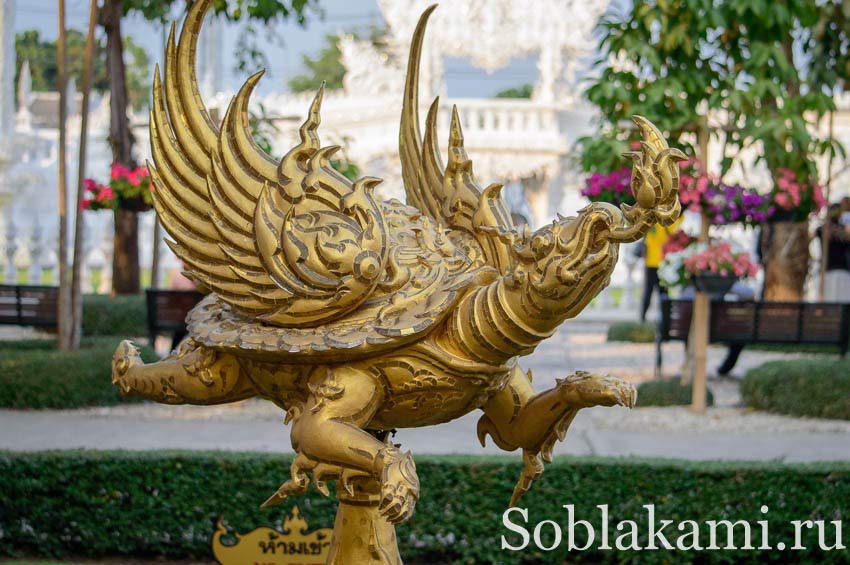 Белый храм Wat Rong Khun в Чианграе, фото, отзывы